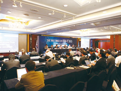 2011년 9월 20일부터 28일까지 국립전파연구원이 ITU, KCC와 공동 개최한 ITU-T SG5 회의. 미국, 영국, 케냐, 일본 등 30개의 회원국과 프랑스 텔레콤, 미국 애플 등 56개의 부문 회원으로부터 144명의 국내외 표준 전문가가 참가했다. ICT 분야 온실가스 배출량 평가방식 표준, 그린데이터센터 표준 등 총 12건의 표준안이승인되었다
