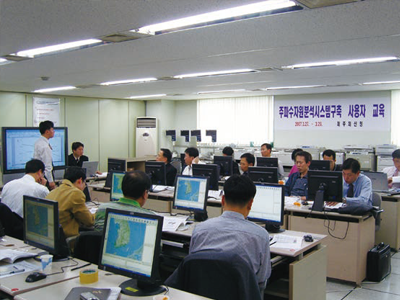 2007년 3월 27일부터 29일까지 제주체신청 직원들을 대상으로 실시한 주파수자원분석시스템구축 사용자 교육
